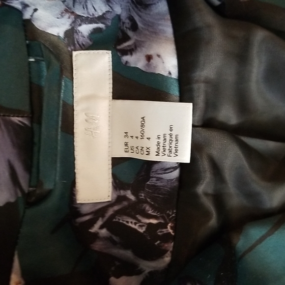 Belted Blazer - Picture 2 of 8